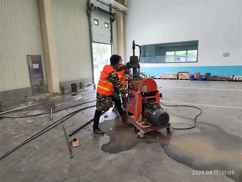 横林镇厂房地面下沉塌陷注浆加固施工